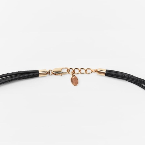 NWT. Zara Golden Leather cord necklace. Circular metal pendant. - Picture 3 of 8